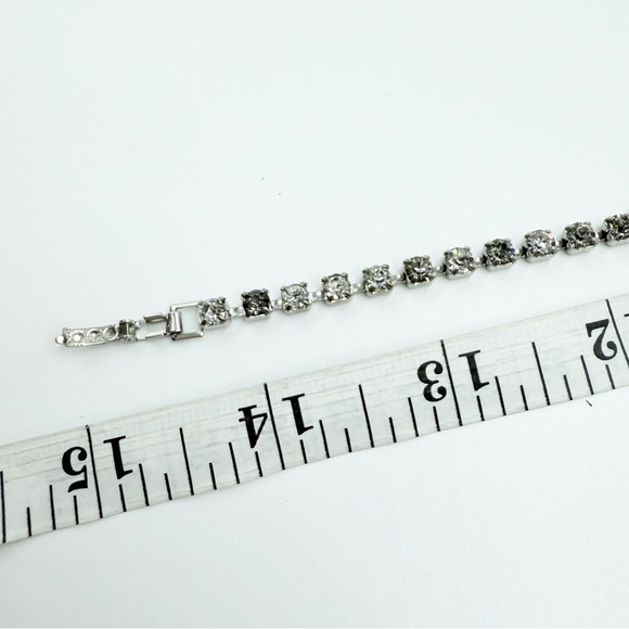 VINTAGE Classic 70/80s Rhinestones ART DECO Silver Tone Sparkly Choker Necklace - Picture 7 of 7